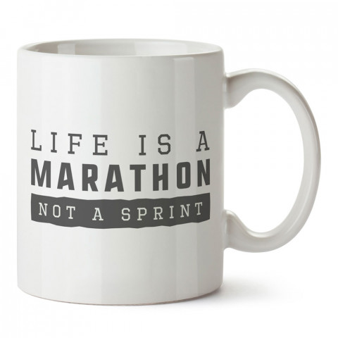 Life Is A Marathon baskılı tasarım kupa bardak (mug bardak). Koşucuya hediye kupa bardak modelleri. Koşuculara hediyelik kahve kupası. Koşu sporu konulu hediye.